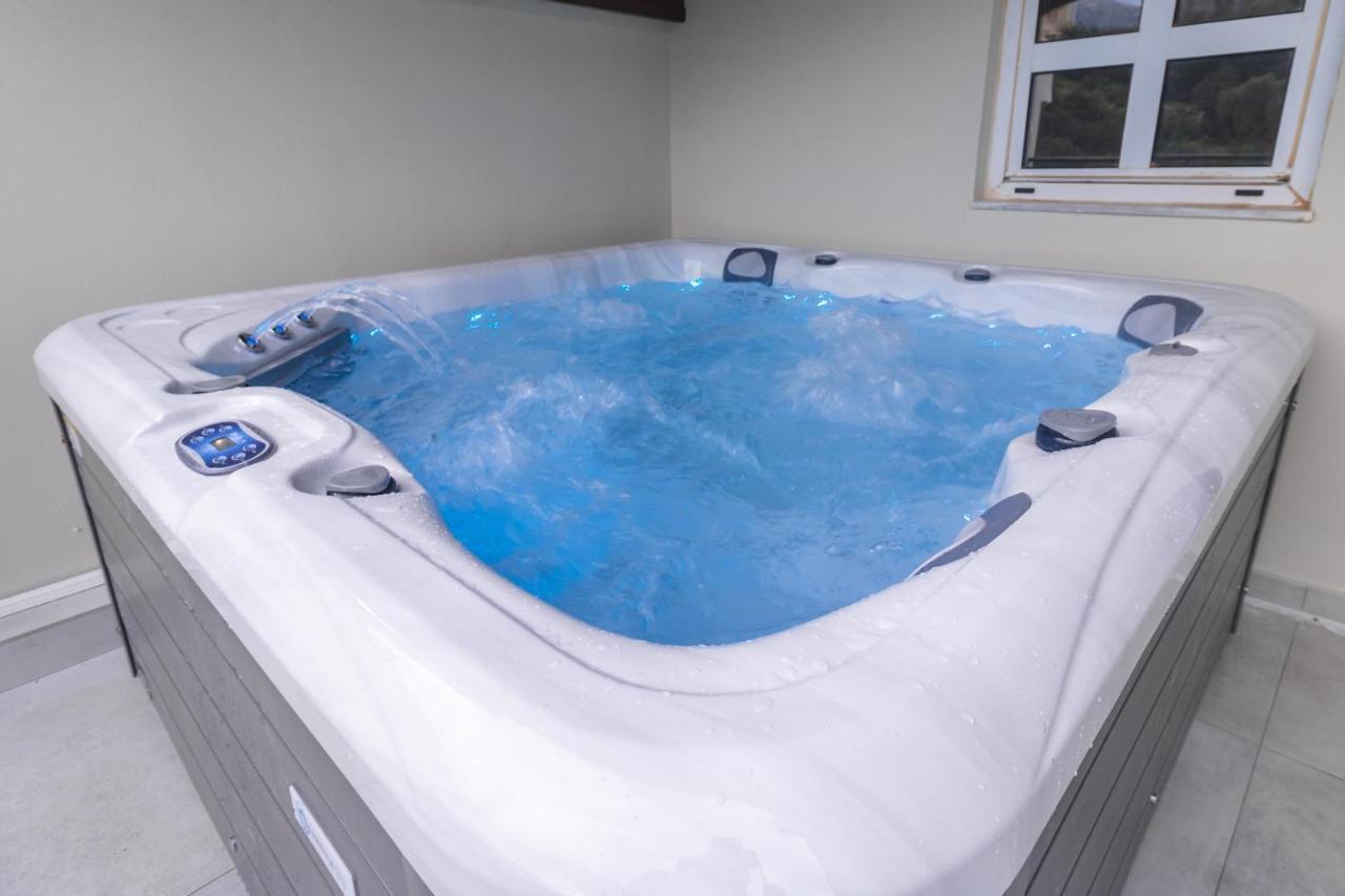 Villa Ventus, 40Sqm Private Pool & Hot Tub! Roussospition Ngoại thất bức ảnh