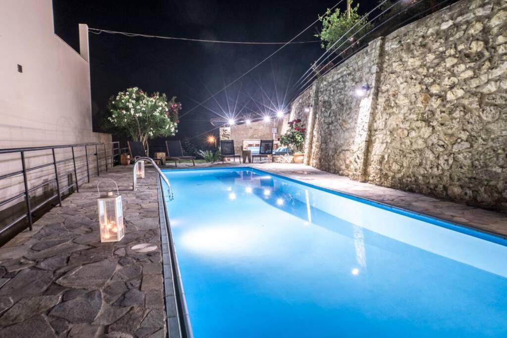 Villa Ventus, 40Sqm Private Pool & Hot Tub! Roussospition Ngoại thất bức ảnh