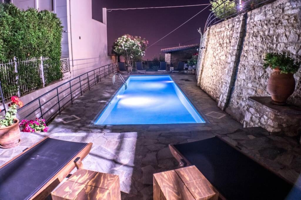 Villa Ventus, 40Sqm Private Pool & Hot Tub! Roussospition Ngoại thất bức ảnh
