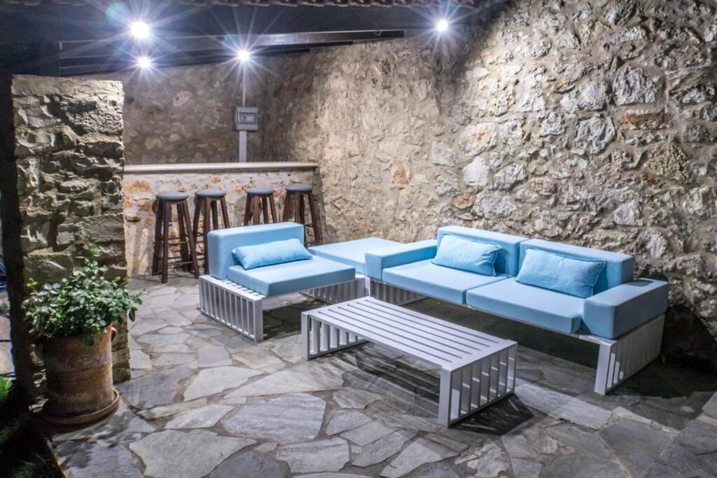 Villa Ventus, 40Sqm Private Pool & Hot Tub! Roussospition Ngoại thất bức ảnh